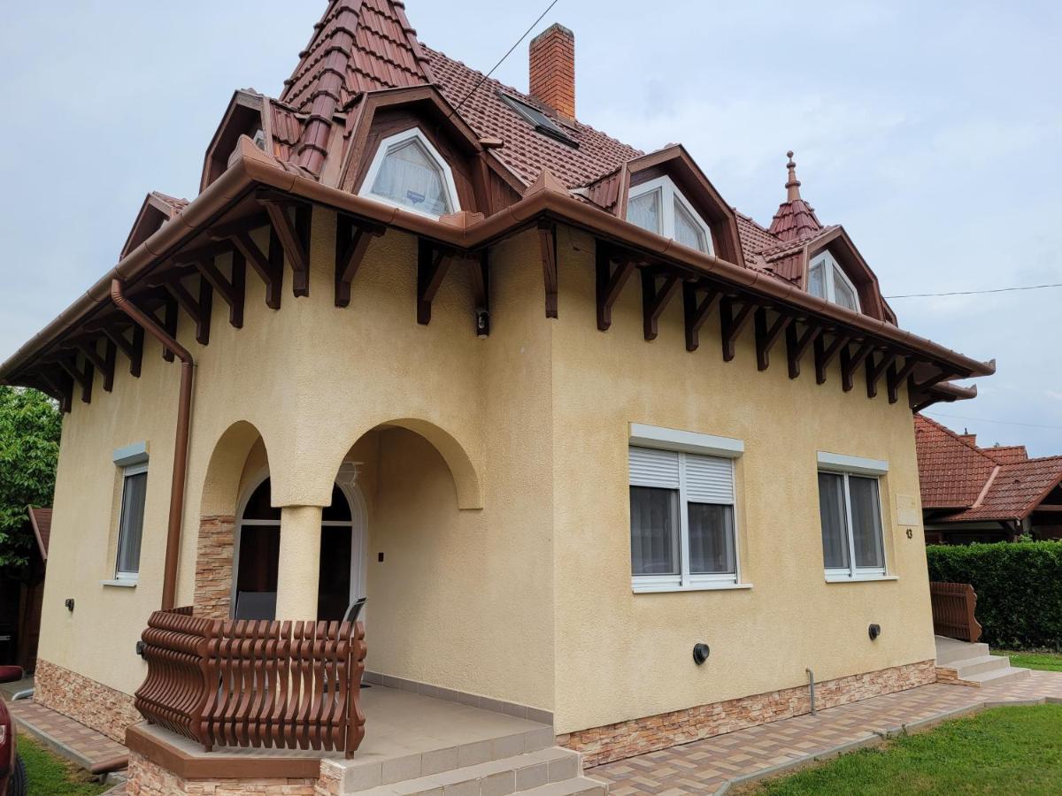 Henrietta Apartmanhaz Apartment Zalakaros Luaran gambar